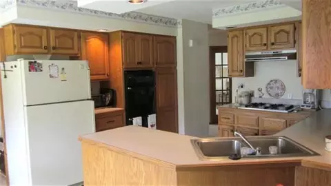 1365 Crestover Ct, Lake Summerset, IL 61019 photo 3