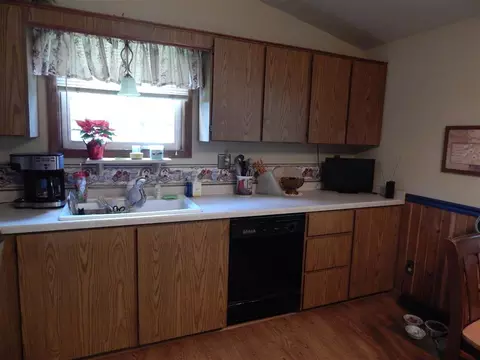 15651 Comly Rd, Pecatonica, IL 61063 photo 5