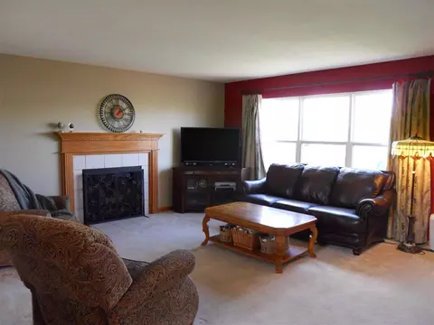 9124 Southdown Ln, Roscoe, IL 61073 photo 11