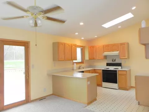314 Forestcliff, Lake Summerset, IL 61019 photo 14