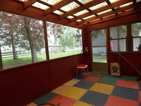 561 N Appleton Rd, Belvidere, IL 61008 photo 10