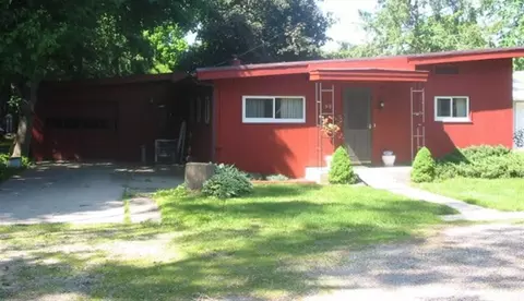 561 N Appleton Rd, Belvidere, IL 61008 photo 2