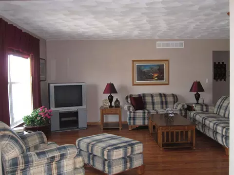 11159 Jasmine Dr, Roscoe, IL 61073 photo 3