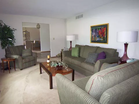 7736 Thistle Rdg, Roscoe, IL 61073 photo 3
