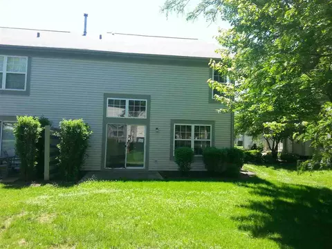 647 Lancaster Cir, Elgin, IL 60123 photo 8