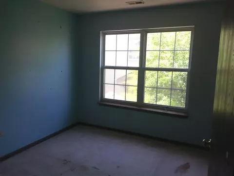 647 Lancaster Cir, Elgin, IL 60123 photo 7