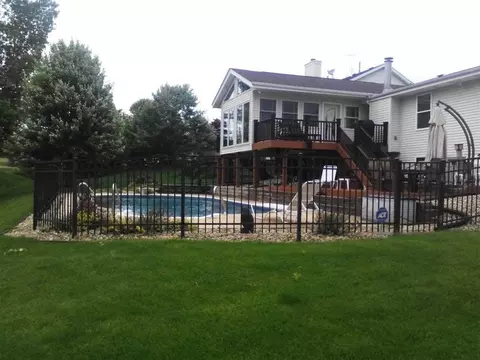 908 Brandy Bend Rd, Roscoe, IL 61073 photo 4