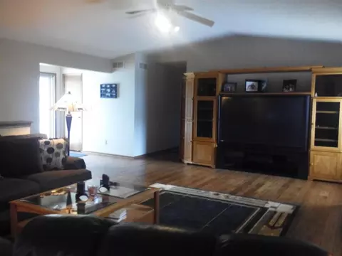 908 Brandy Bend Rd, Roscoe, IL 61073 photo 10