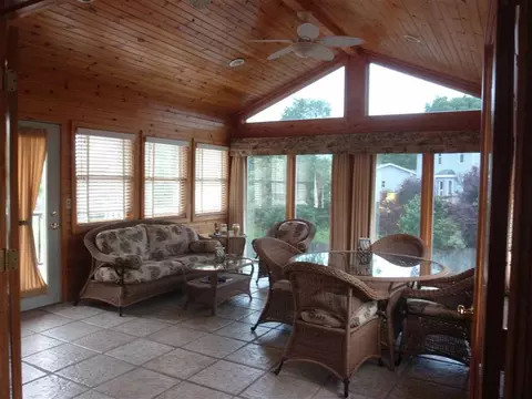908 Brandy Bend Rd, Roscoe, IL 61073 photo 7