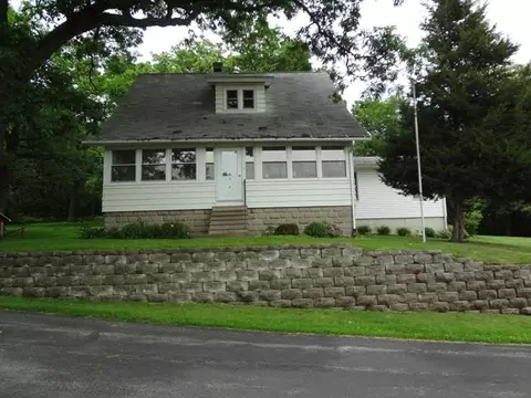 655 Palmyra Rd, Dixon, IL 61021 photo 1