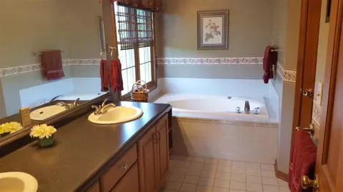 11464 Ridgecrest Dr, Roscoe, IL 61073 photo 19