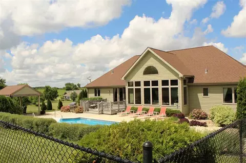 12394 Serene Dr, Durand, IL 61024 photo 3