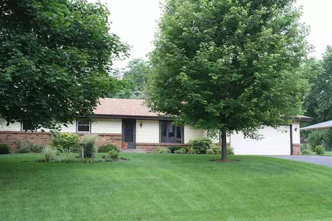 8544 Centaur Dr, Belvidere, IL 61008 photo 2