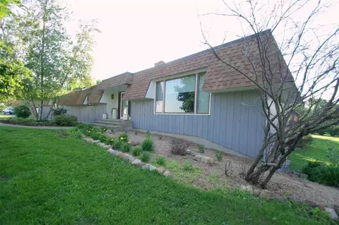 16895 Comly, Pecatonica, IL 61063 photo 2