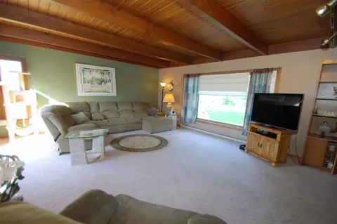 16895 Comly, Pecatonica, IL 61063 photo 5