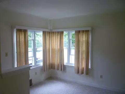 4221 Compton Ave, Rockford, IL 61101 photo 2