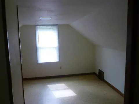 4221 Compton Ave, Rockford, IL 61101 photo 8