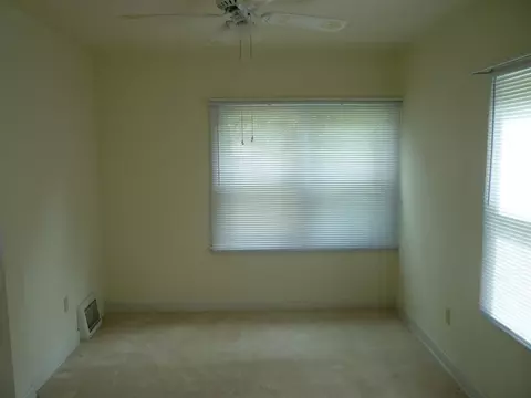 4221 Compton Ave, Rockford, IL 61101 photo 4