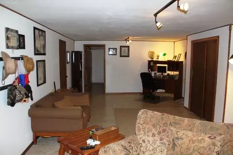 608 David Dr, Winnebago, IL 61088 photo 8