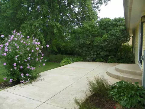 702 E Soper St, Winnebago, IL 61088 photo 19