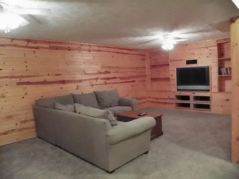 702 E Soper St, Winnebago, IL 61088 photo 16
