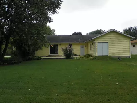 702 E Soper St, Winnebago, IL 61088 photo 12