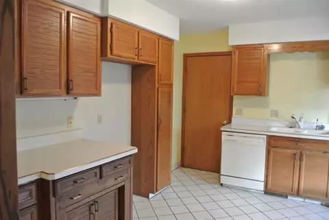 504 E Warren St, Rockton, IL 61072 photo 4