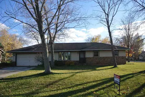 504 E Warren St, Rockton, IL 61072 photo 1