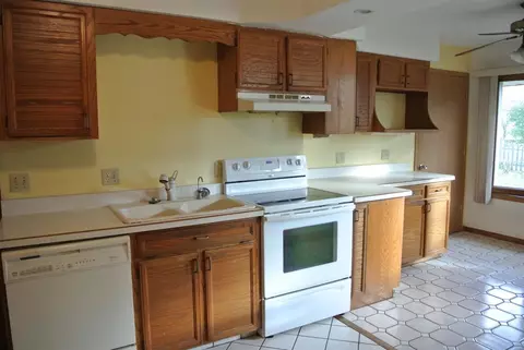 504 E Warren St, Rockton, IL 61072 photo 5