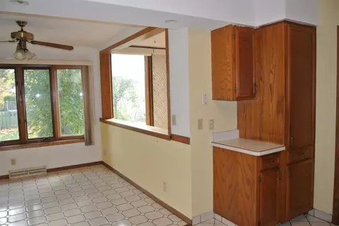 504 E Warren St, Rockton, IL 61072 photo 6
