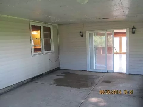 8863 Weber Rd, Ridott, IL 61067 photo 6