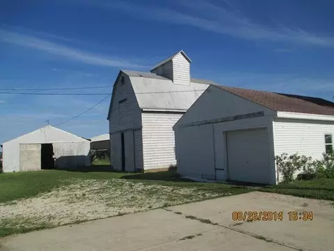 8863 Weber Rd, Ridott, IL 61067 photo 18