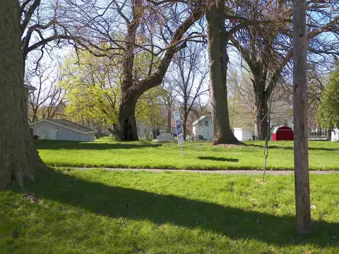 315 E 5th St, Pecatonica, IL 61063 photo 22