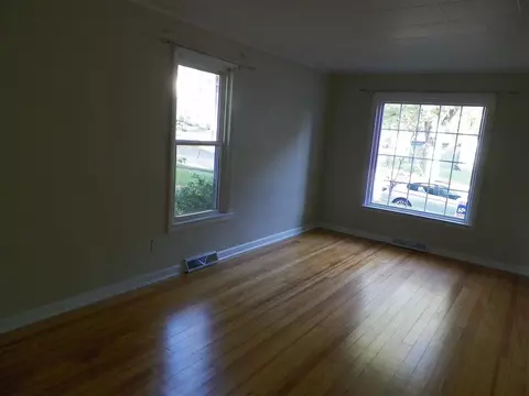 315 E 5th St, Pecatonica, IL 61063 photo 17