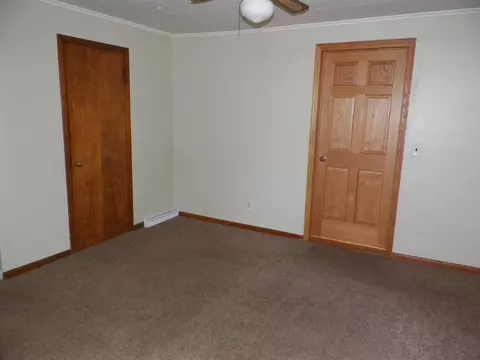 315 E 5th St, Pecatonica, IL 61063 photo 16
