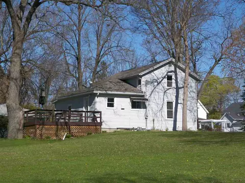 315 E 5th St, Pecatonica, IL 61063 photo 24