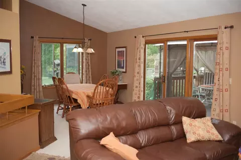 6080 Weeping Willow Ln, Roscoe, IL 61073 photo 5