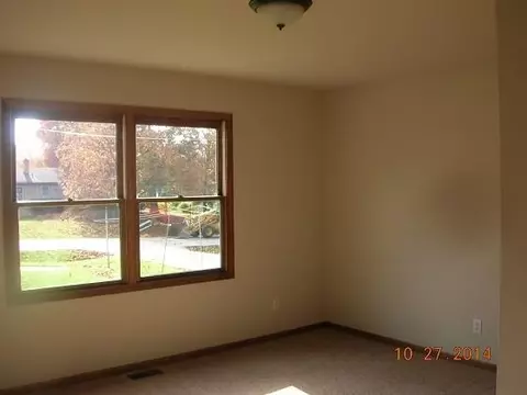 910 Willow St, Belvidere, IL 61008 photo 6