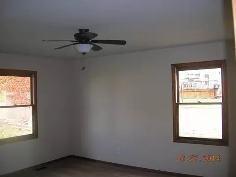 910 Willow St, Belvidere, IL 61008 photo 5