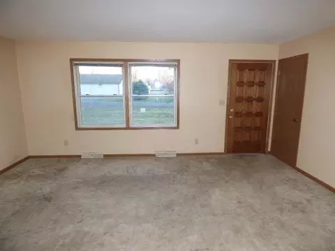 800 W Gardner St, Sublette, IL 61367 photo 3