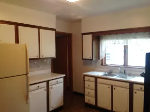 407 Jackson, Oregon, IL 61061 photo 3