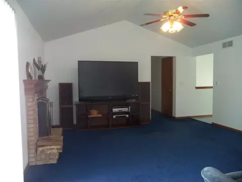 6704 Sawmill Dr, Roscoe, IL 61073 photo 15