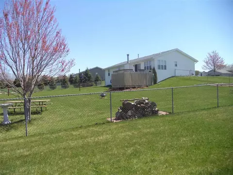 6704 Sawmill Dr, Roscoe, IL 61073 photo 6