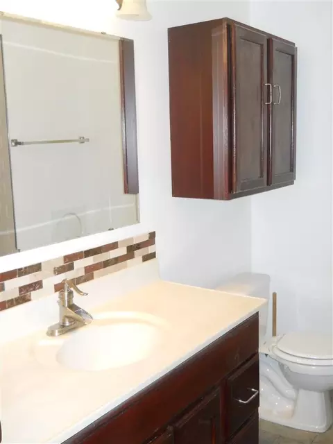 1137 Madison St, Pecatonica, IL 61063 photo 6