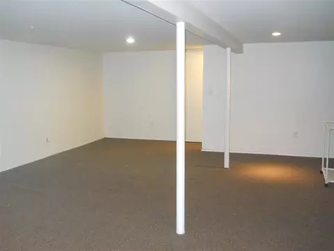 1137 Madison St, Pecatonica, IL 61063 photo 9