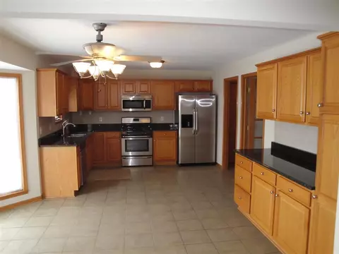 635 Willow Bend Dr, Davis Junction, IL 61020 photo 3