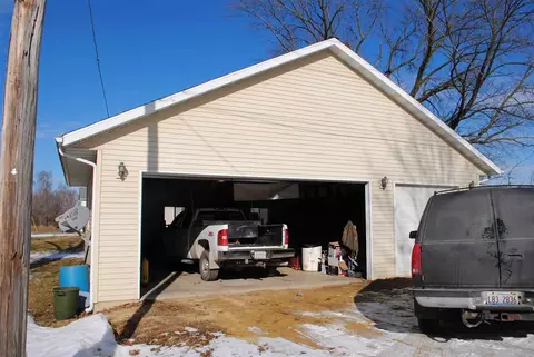 311 E First St, Leaf River, IL 61047 photo 20