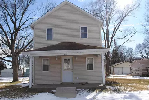 311 E First St, Leaf River, IL 61047 photo 1