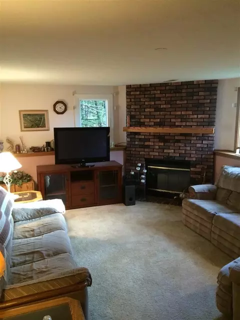 9502 Sagewood Dr, Roscoe, IL 61073 photo 2