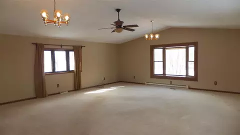 4446 E Walden Rd, Byron, IL 61010 photo 9